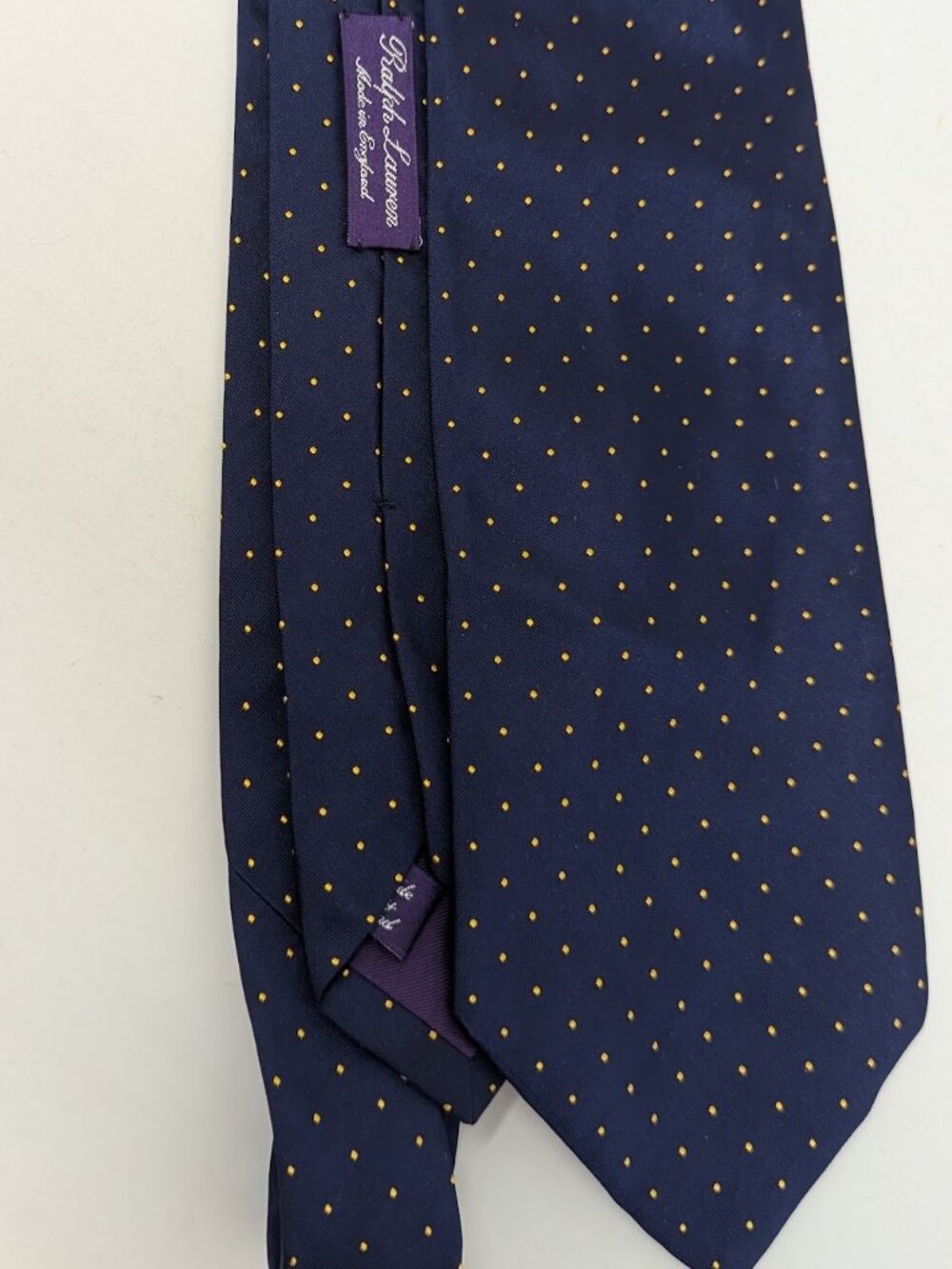 Luxurious Ralph Lauren Purple Label silk tie hand made in England. A classic.